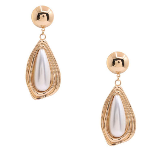 Teardrop Pearl Bead Earring